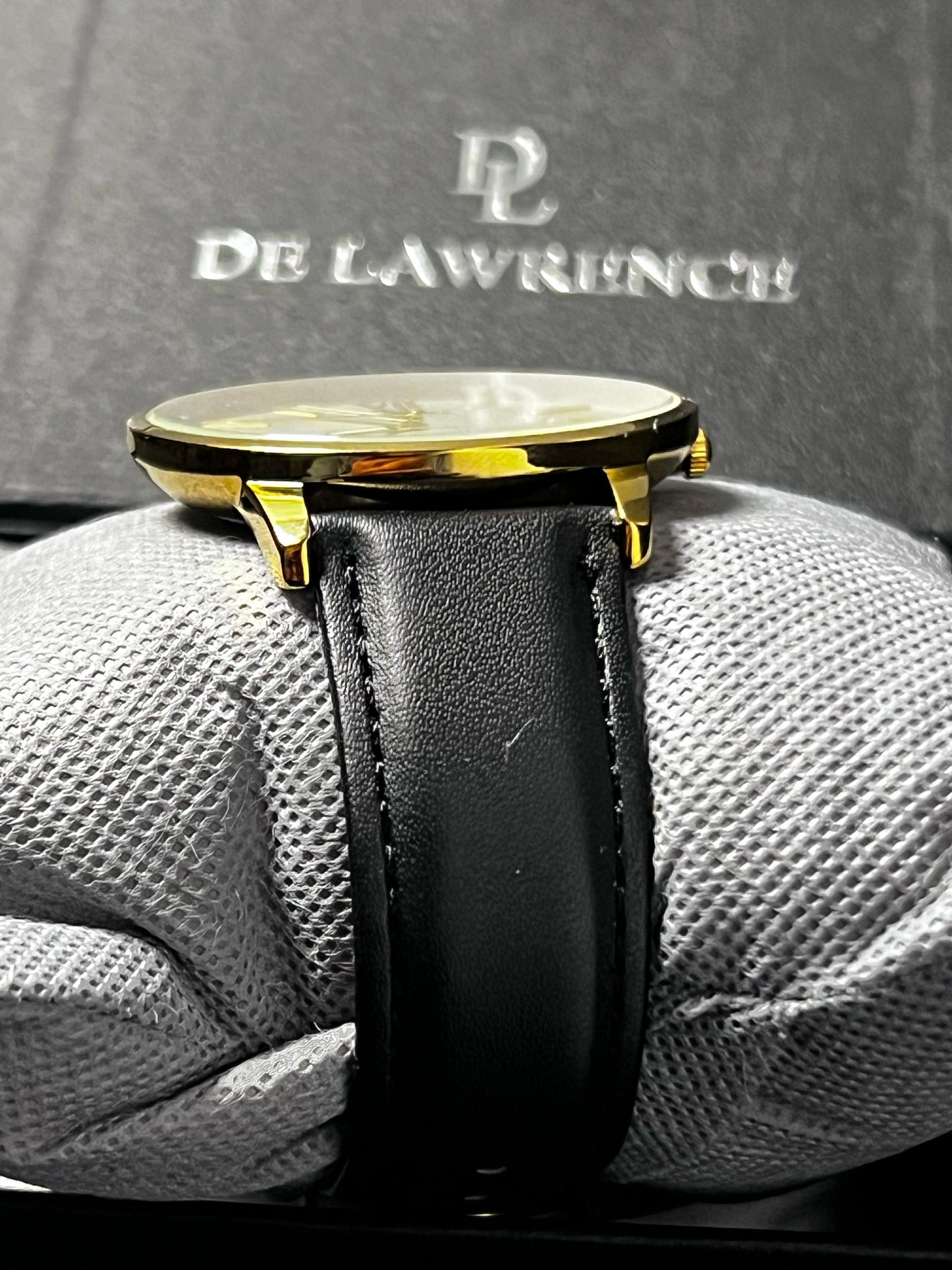 DE LAWRENCE
