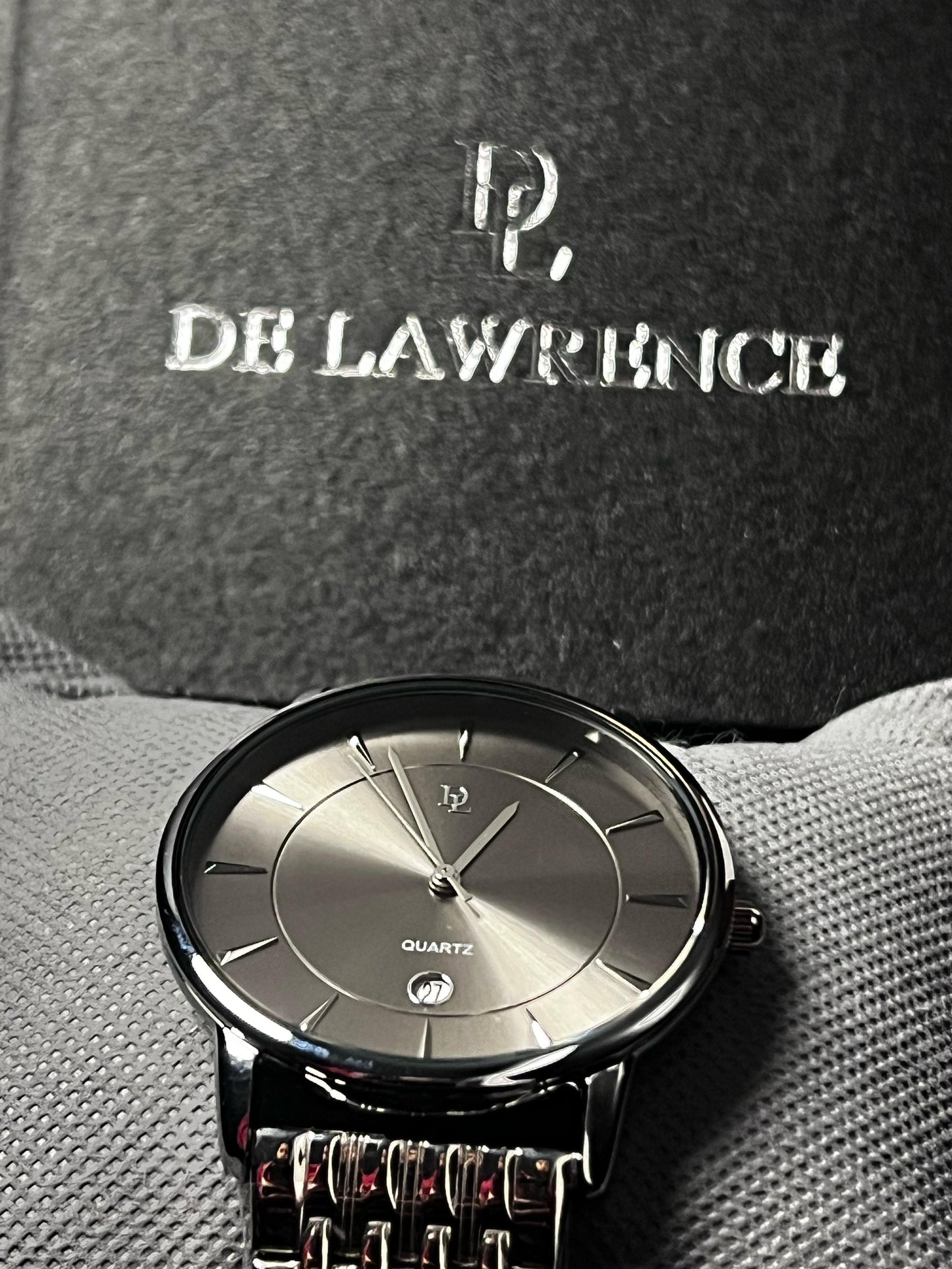 DE LAWRENCE