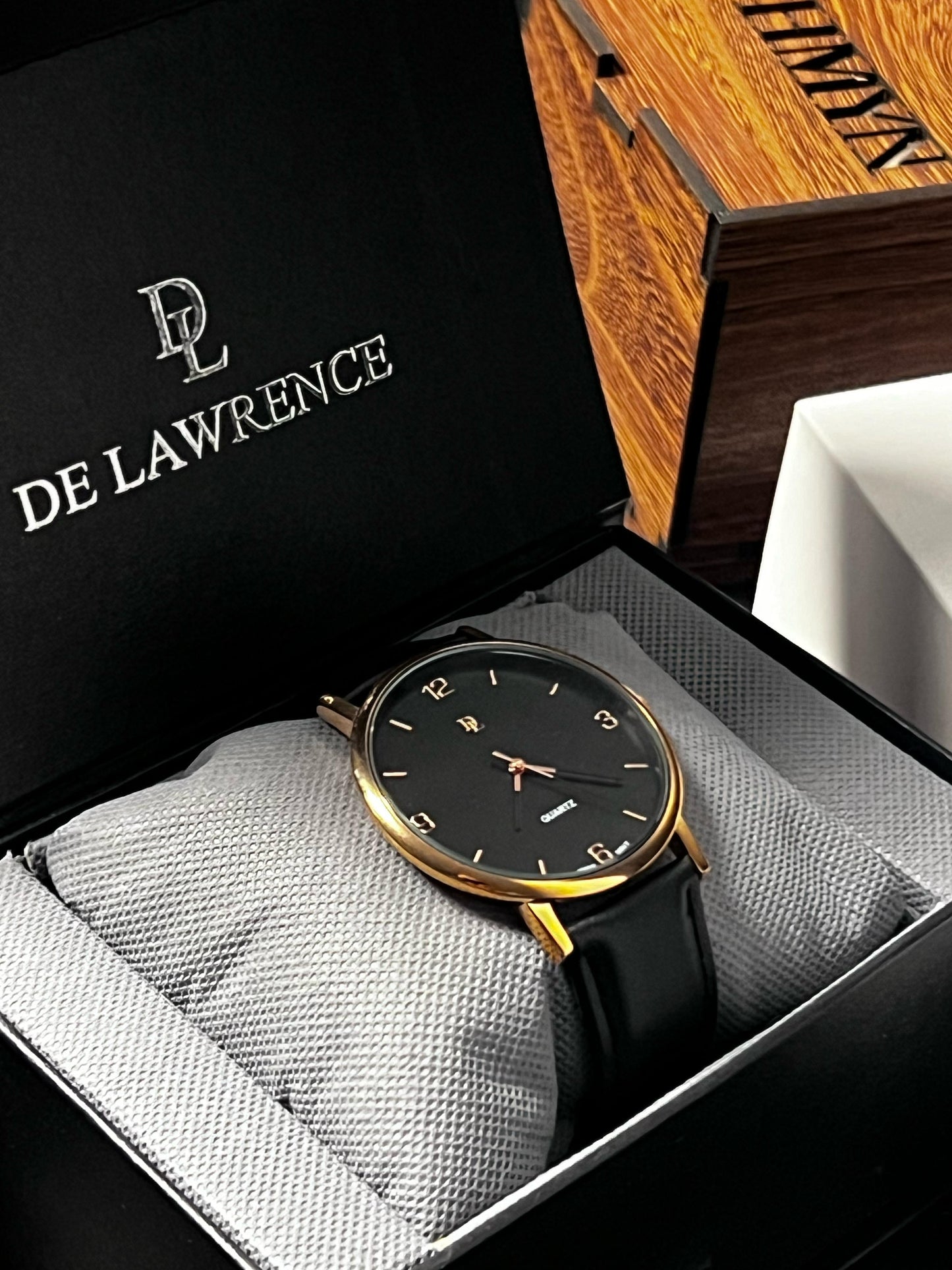 DE LAWRENCE