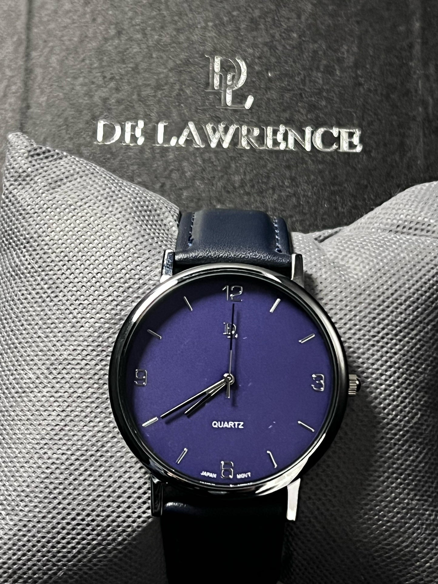 DE LAWRENCE