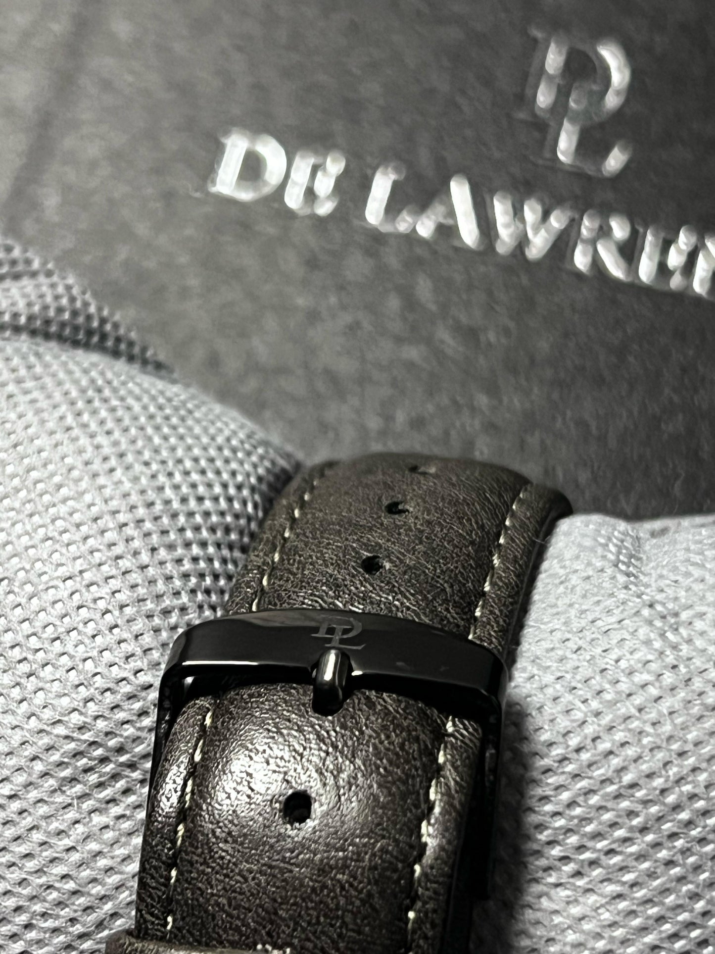DE LAWRENCE