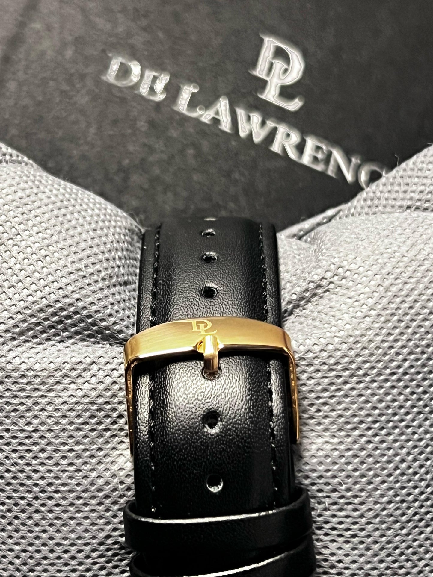 DE LAWRENCE