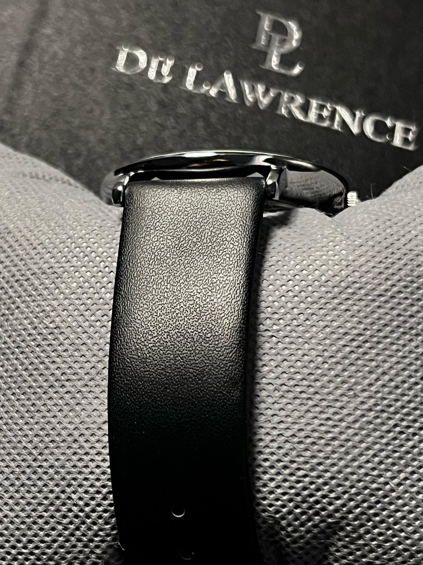 DE LAWRENCE