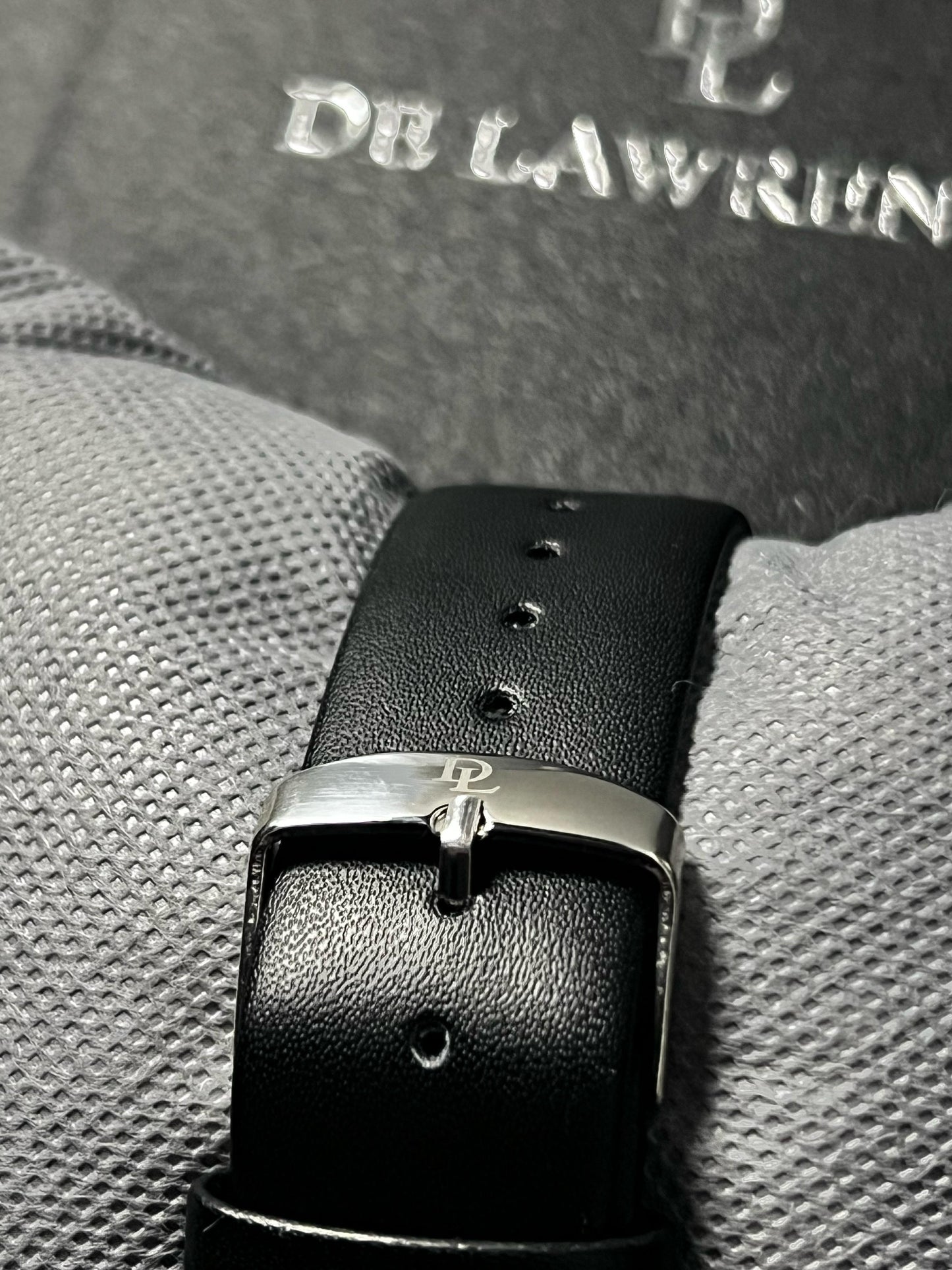 DE LAWRENCE