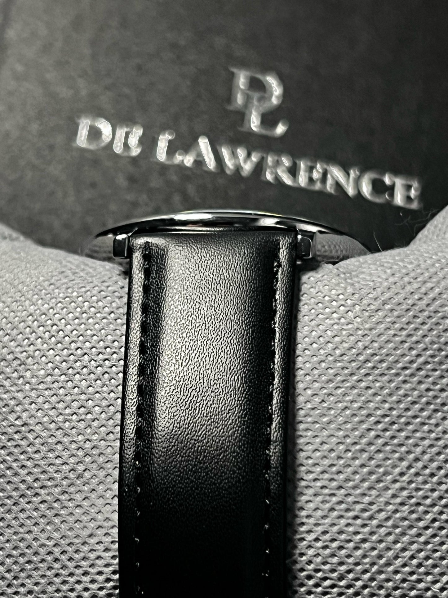 DE LAWRENCE