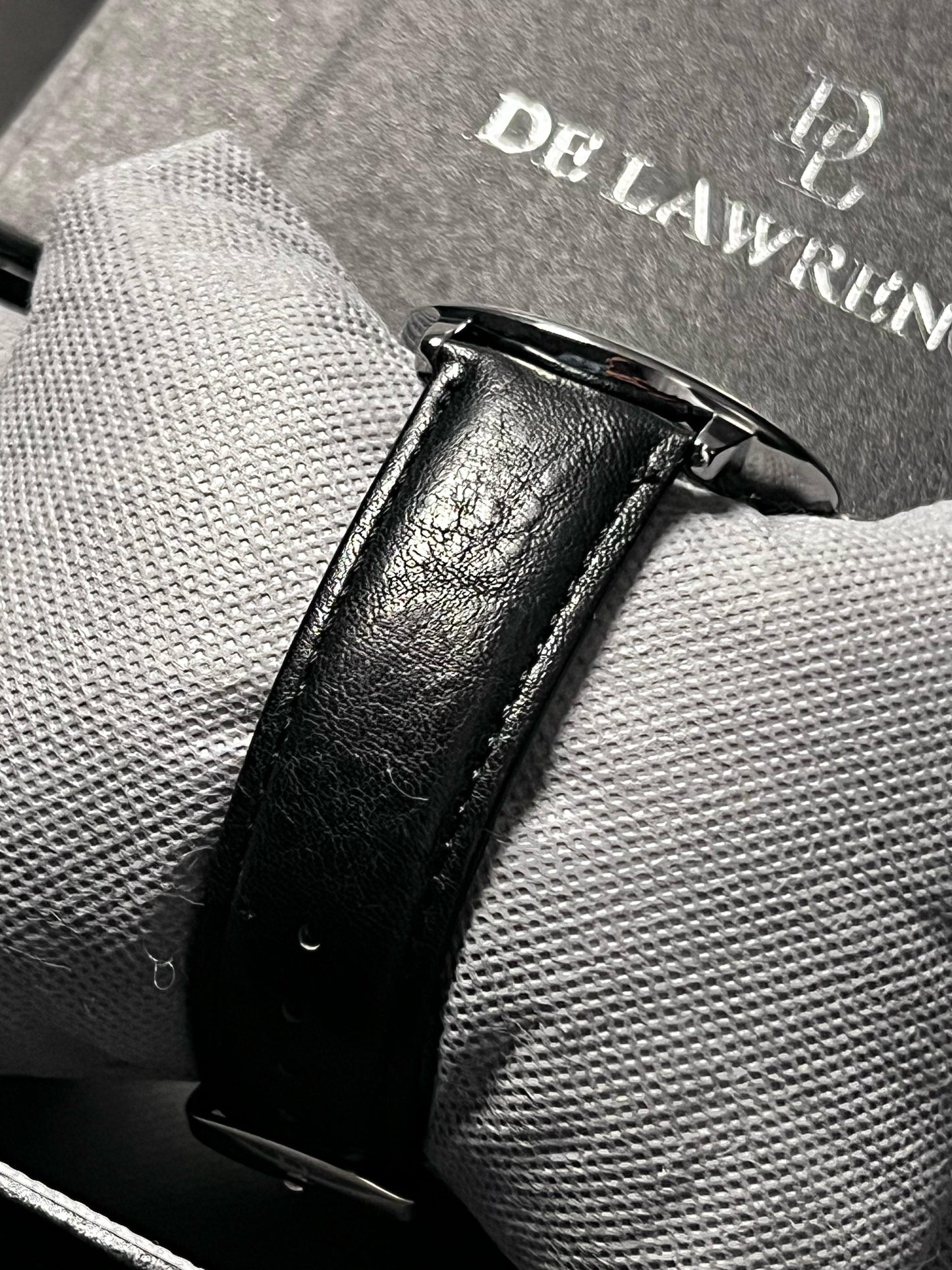 DE LAWRENCE