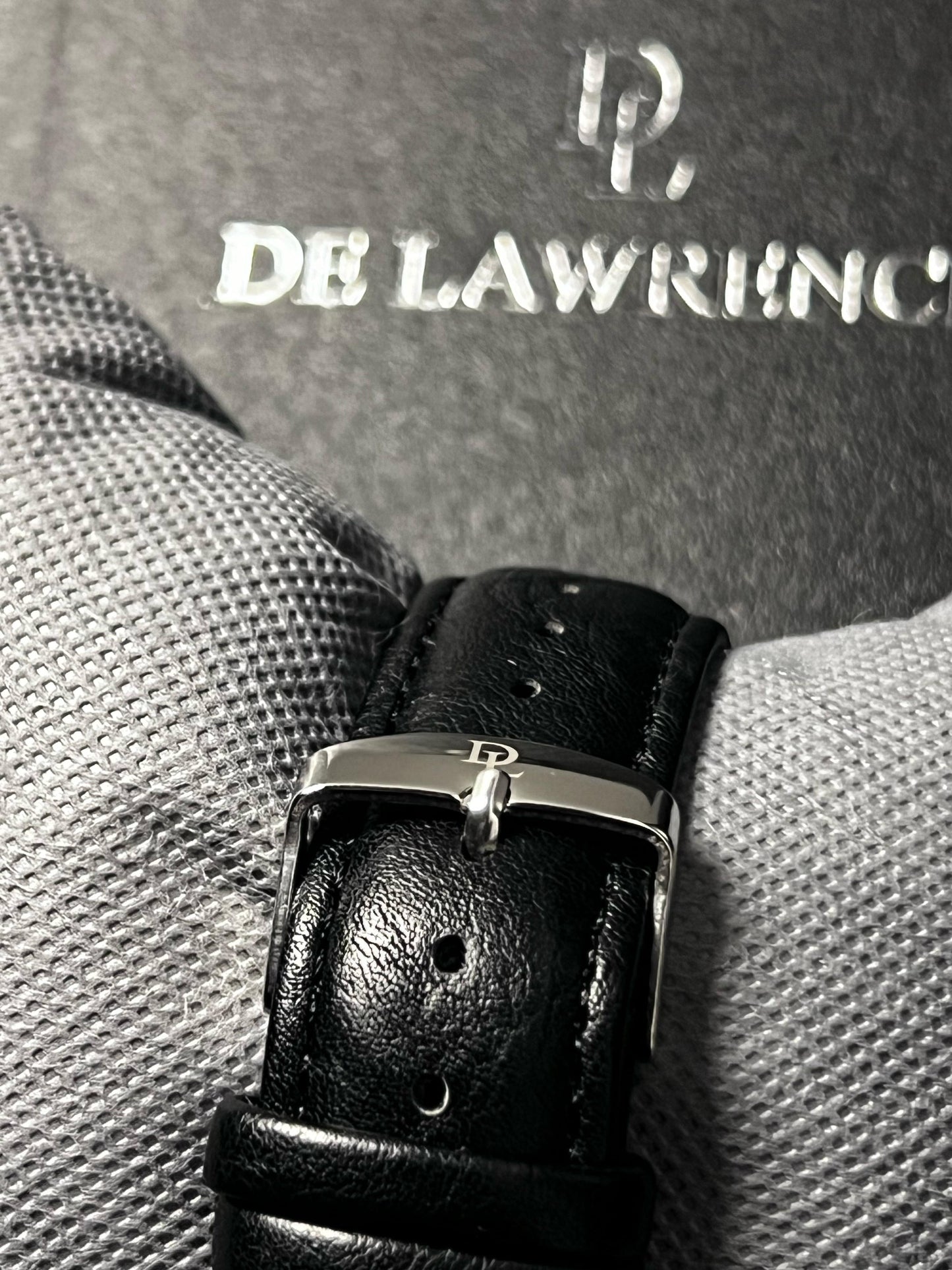 DE LAWRENCE