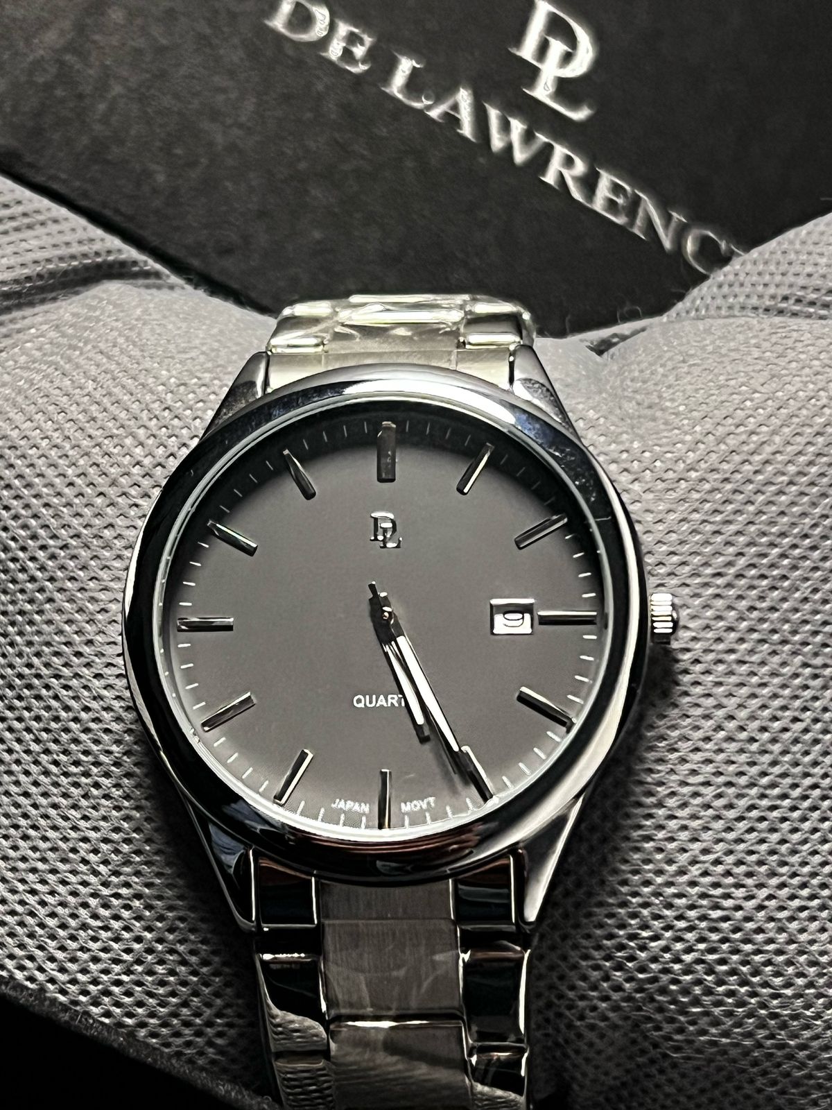 DE LAWRENCE