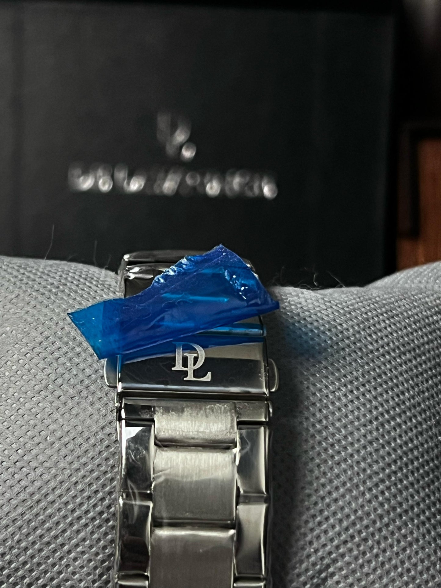 DE LAWRENCE