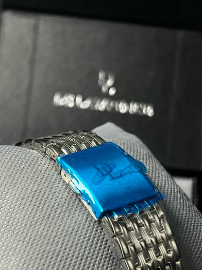 DE LAWRENCE