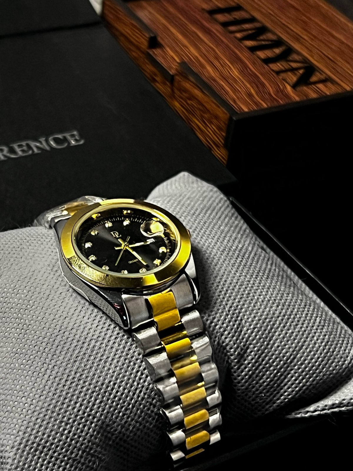 DE LAWRENCE
