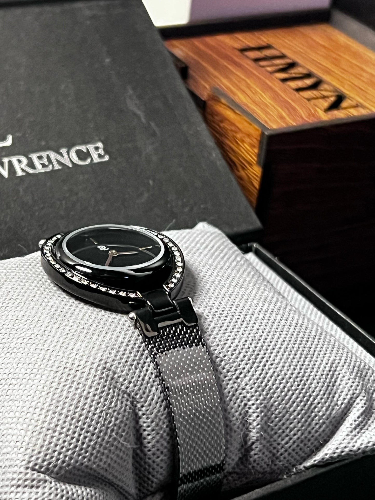 DE LAWRENCE