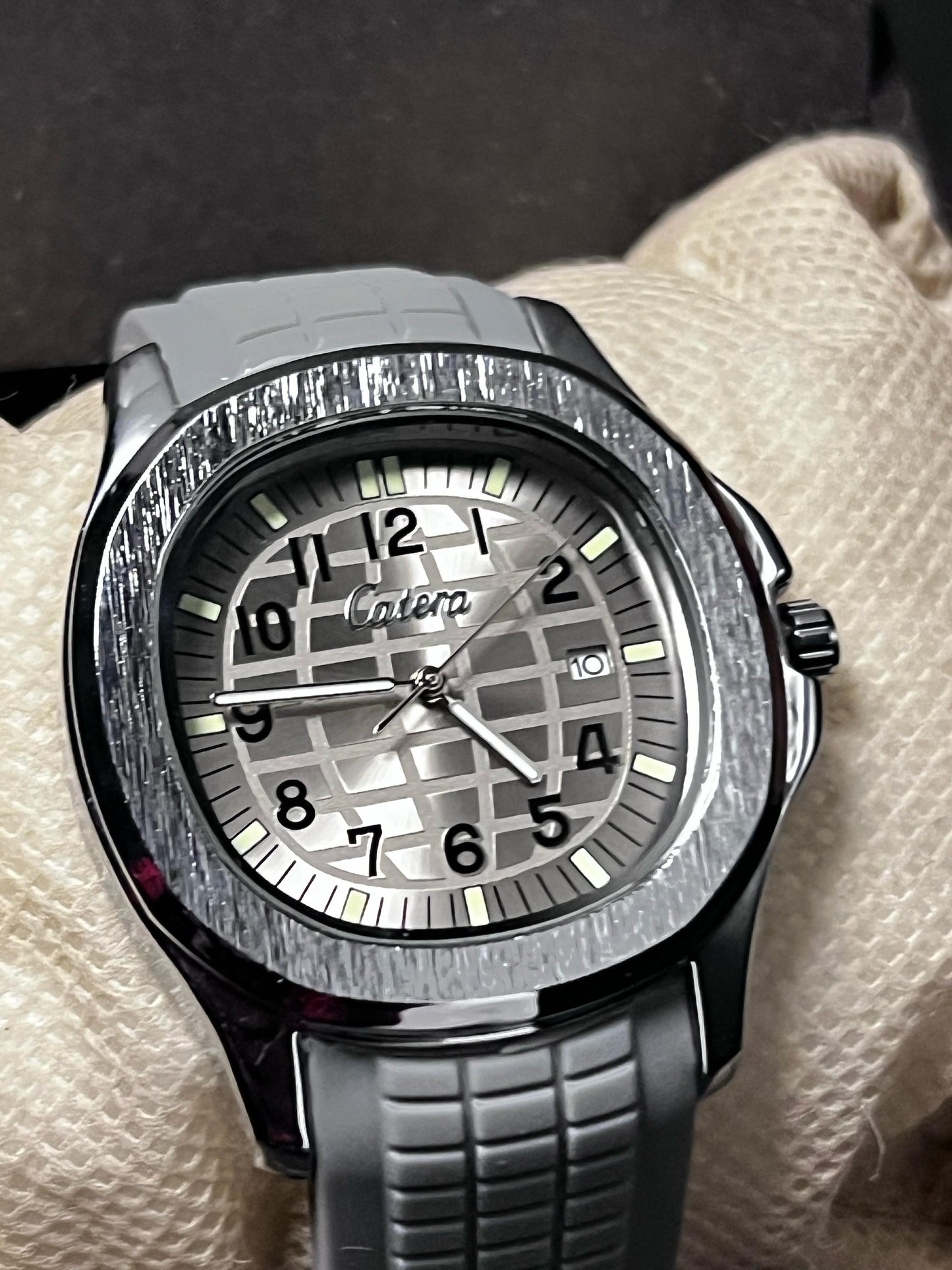 Catera Watch