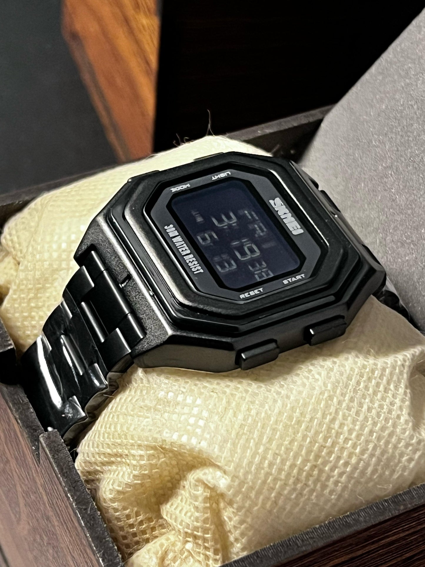 Skmei Watch