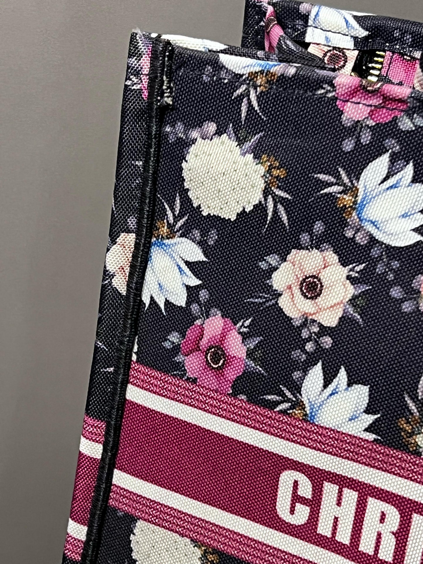 Luxury inspired Handbag