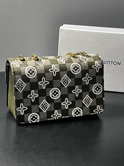 Luxury inspired Handbag