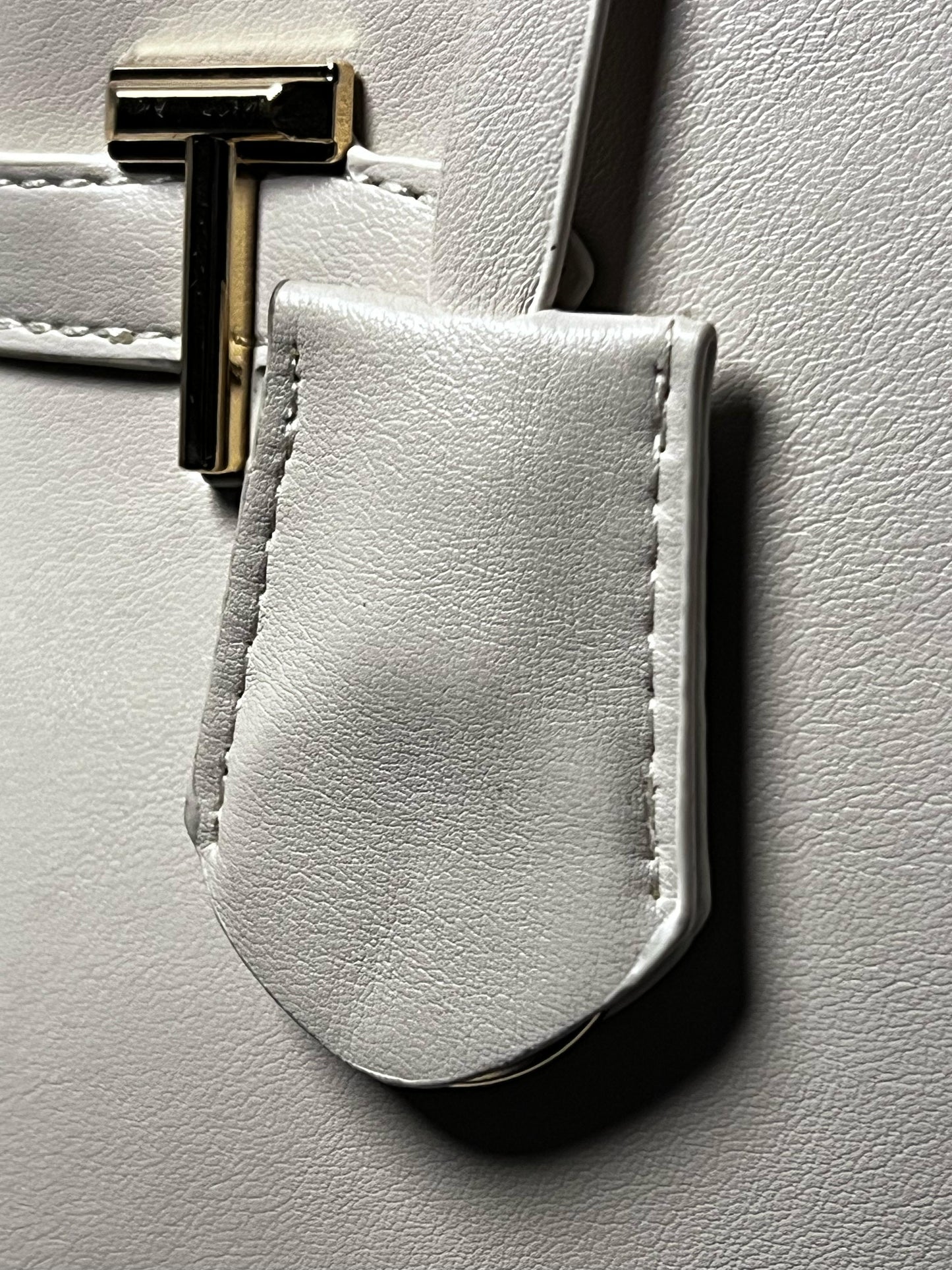 Glamour White
