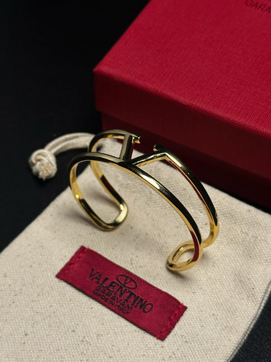 Women bracelet