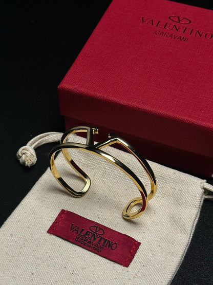 Women bracelet