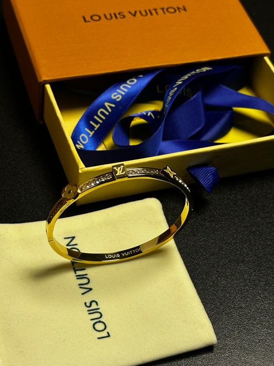 Women bracelet