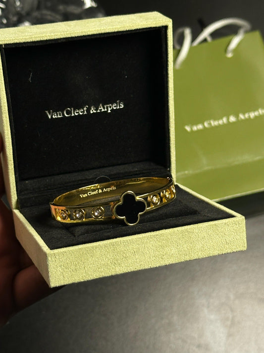 Women bracelet