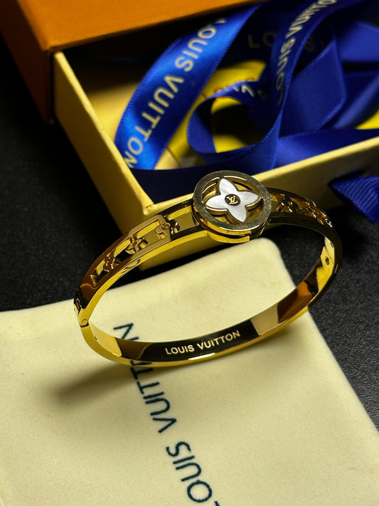 Women bracelet