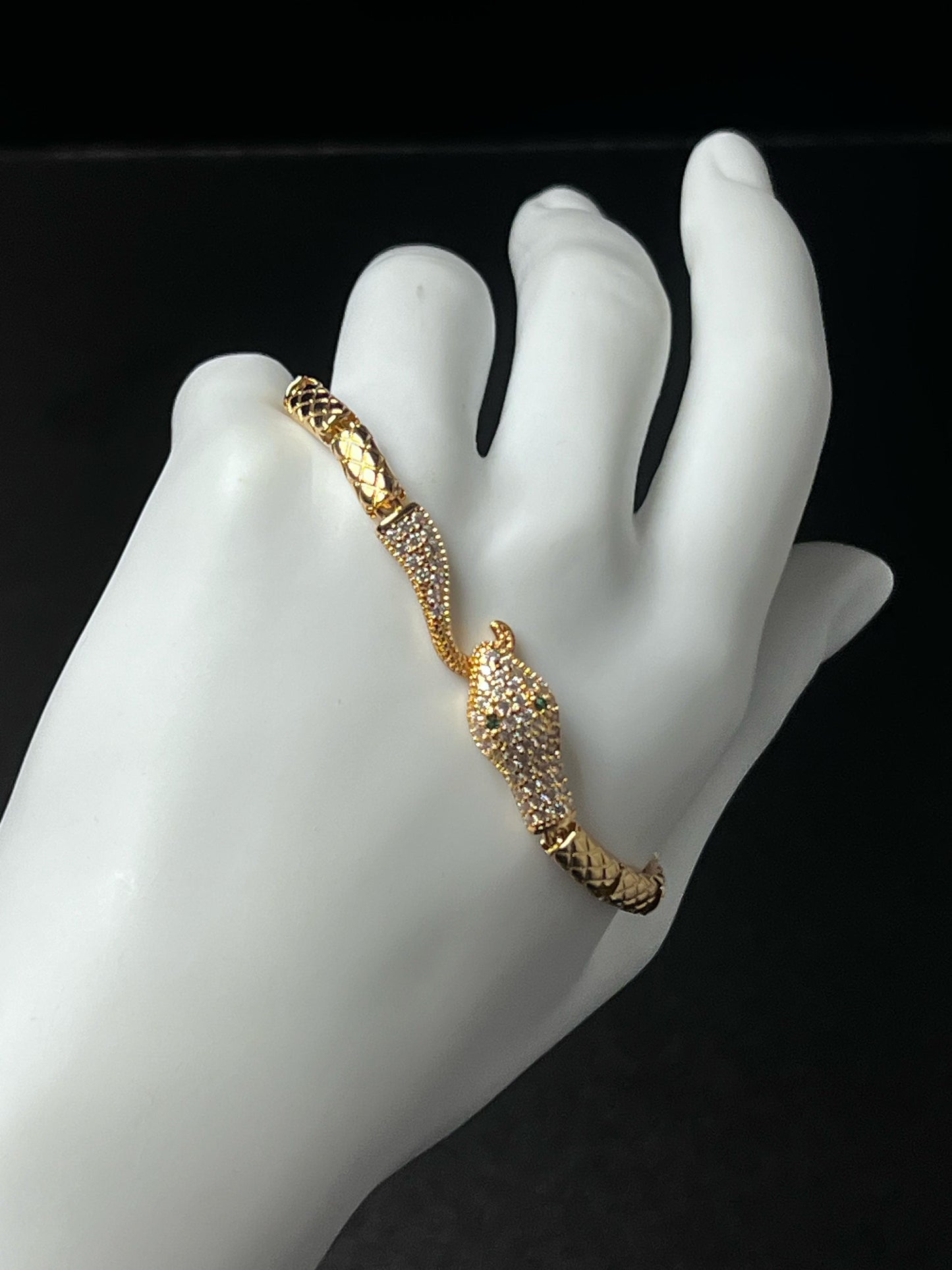 Women bracelet