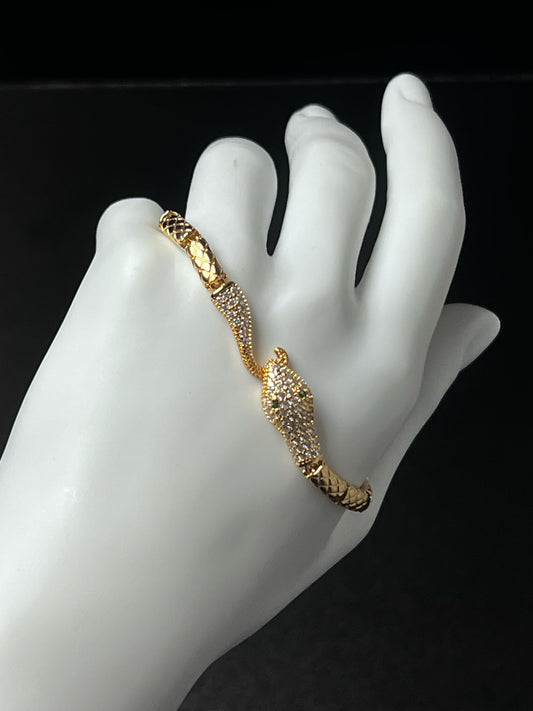 Women bracelet