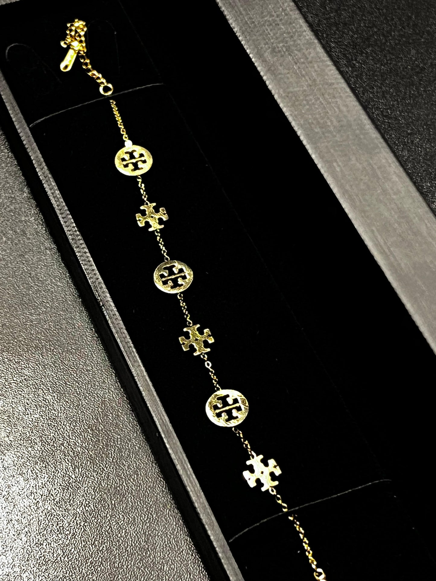 Branded Chain Bracelets Women